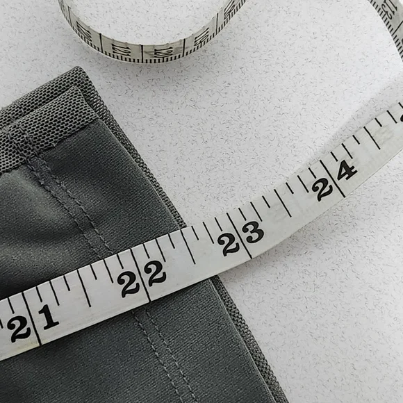 VOGO Athletica cropped leggings green large - Picture 9 of 11